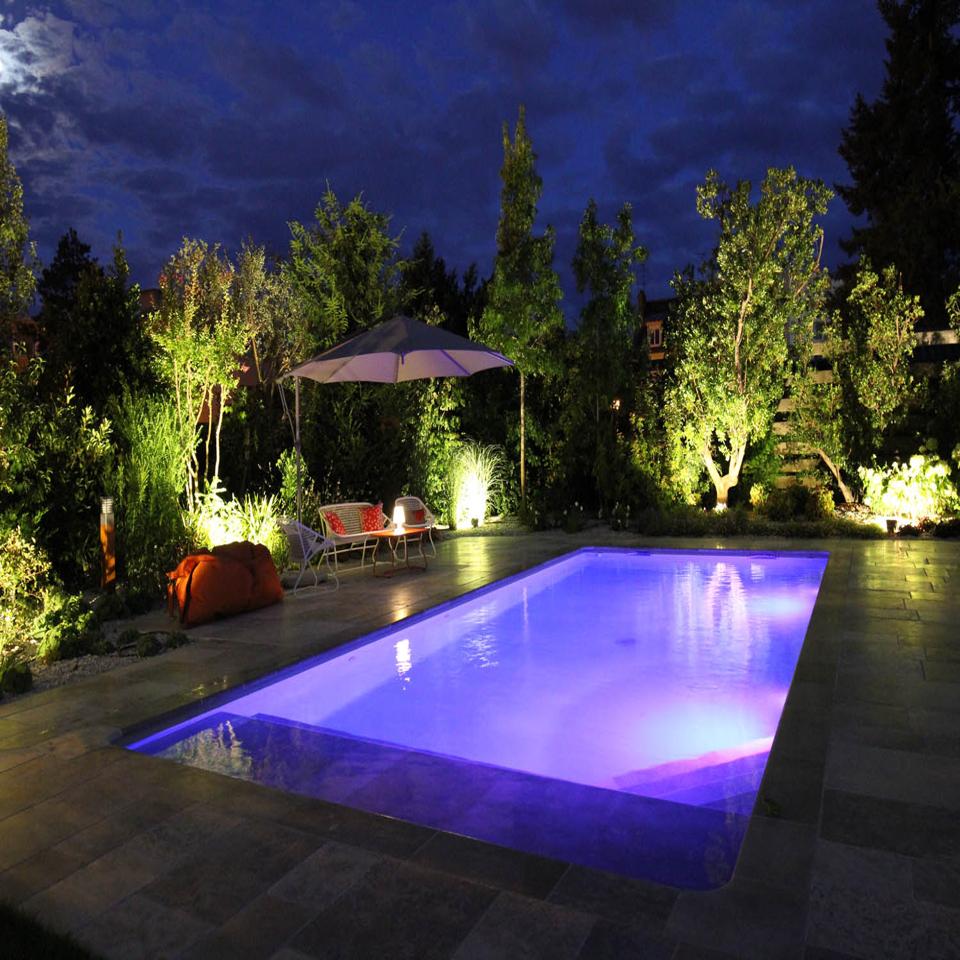 Projecteur LED couleur après